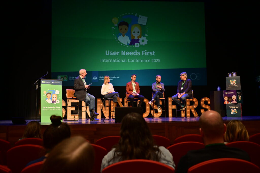 Harry, Charlotte, Marten, Maurits en Jake on stage